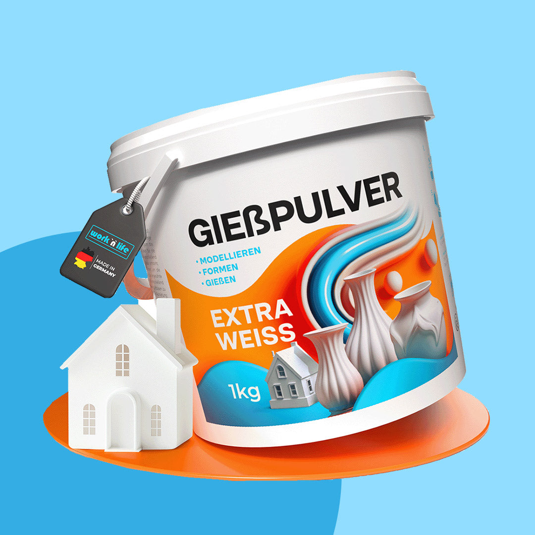 Gießpulver auf einen blauen Hintergrund